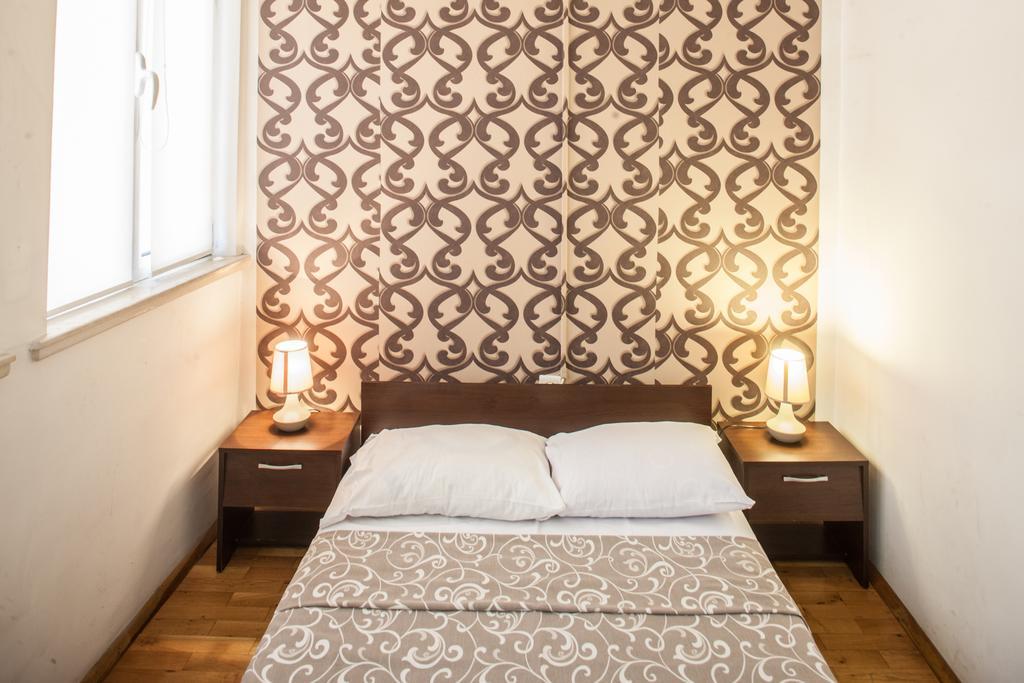 Sofia Central Guest Rooms Værelse billede